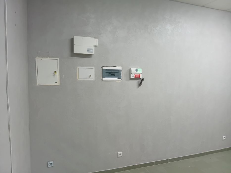 Здам 2 приміщення різною площею 18Кв і 6кв м