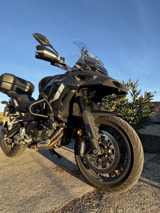 Vendo ou troco Benelli trk 502