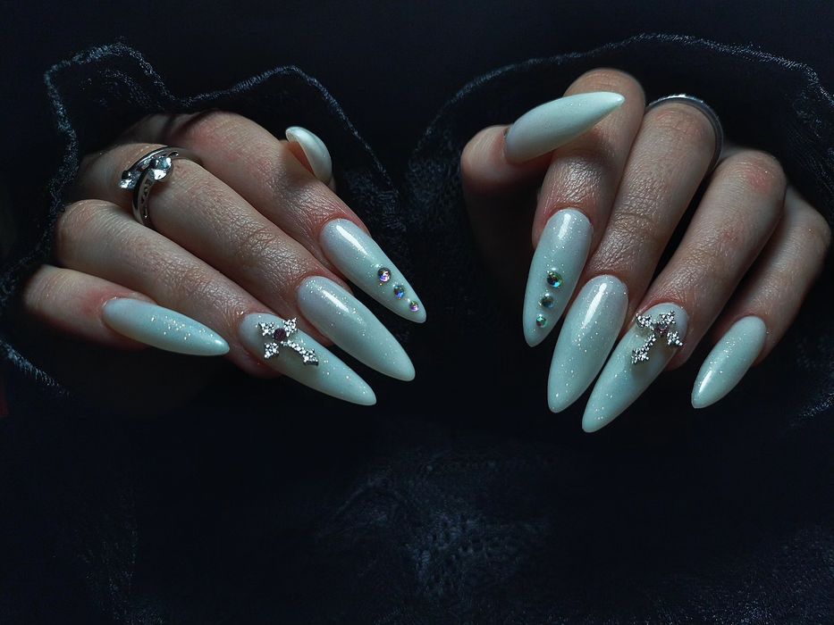 Манікюр/Педикюр/Нарощення  р-н Пасічна