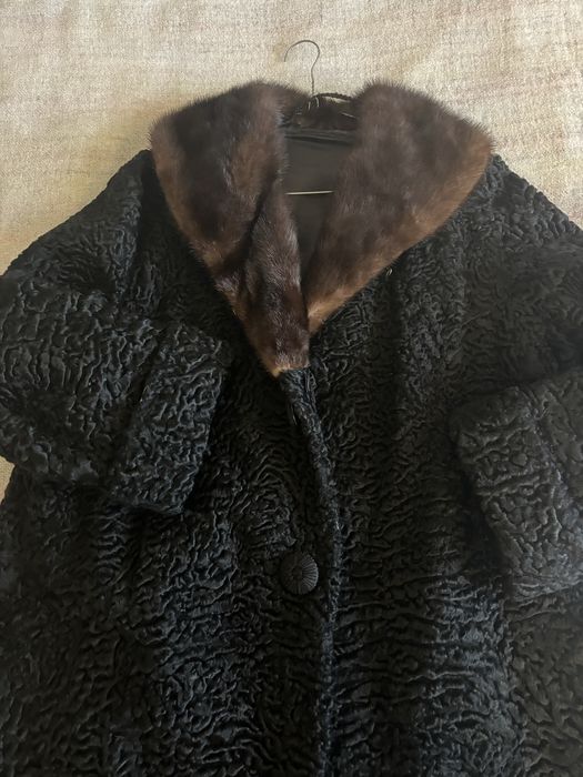 Czsrne dluzsze futro naturalne karakuly styl vintage