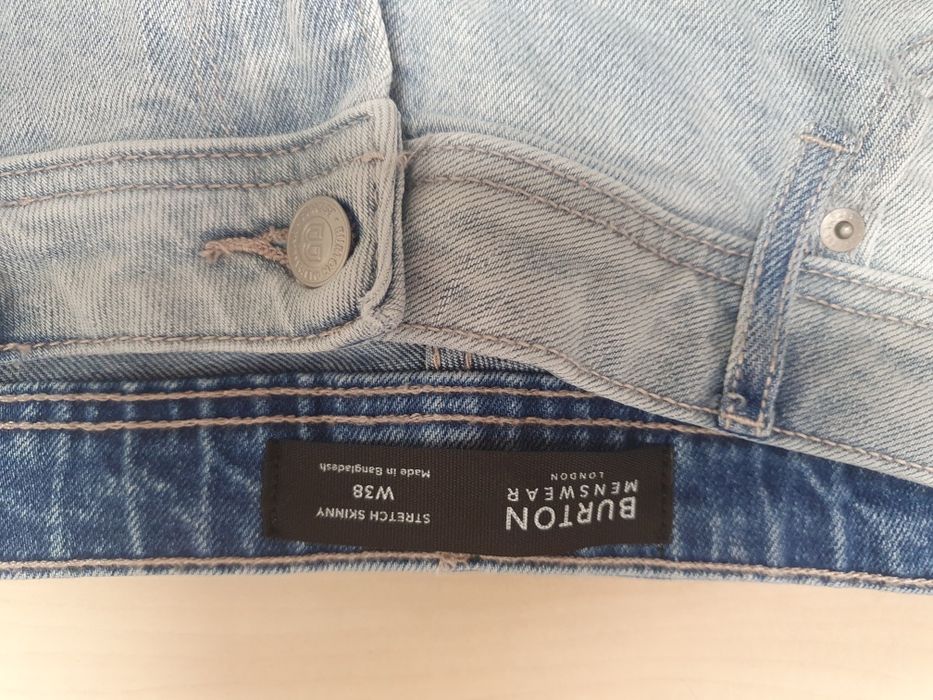 Oferuje nowe spodenki dzinsowe Burton XXL waskie(w38)-jasne.