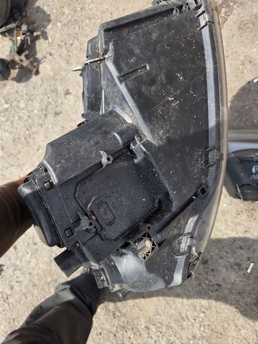 Audi A3 8P lampa przód lewa wersja angielska