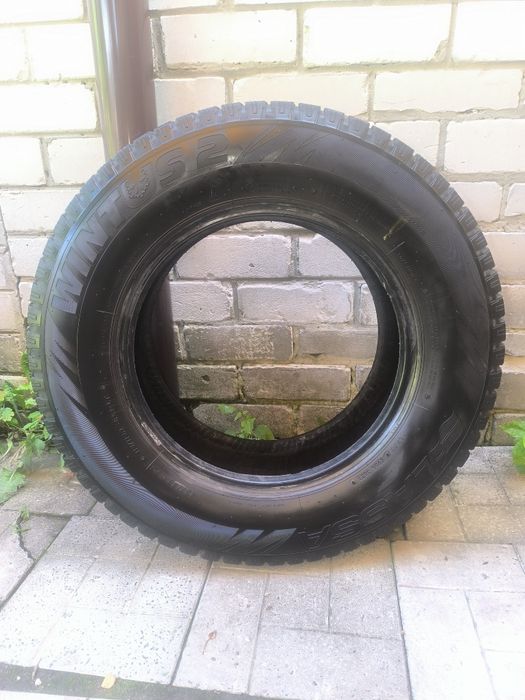 Продам шины 235/65/R16c  215/45/R17