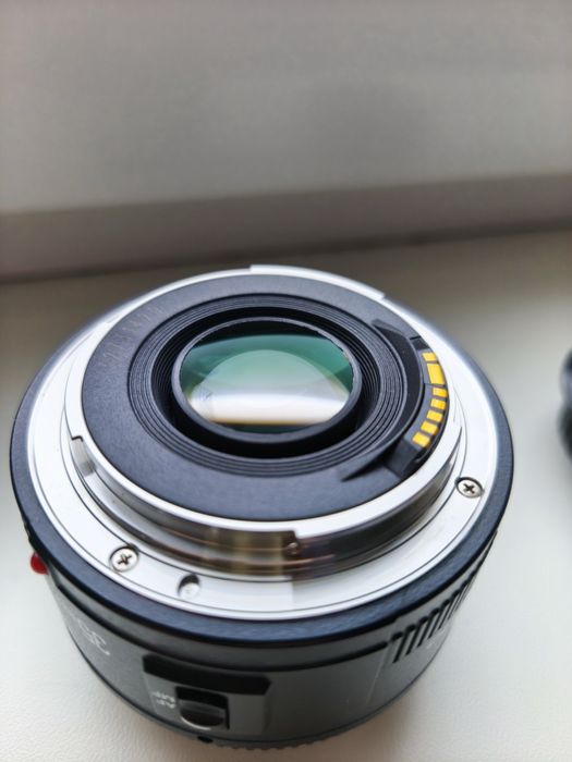 Объектив Yongnuo YN35mm f / 2,0 для Canon EF