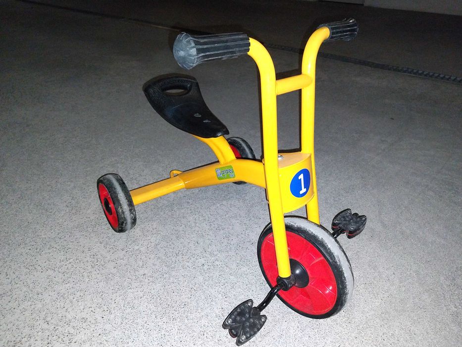 Triciclo criança