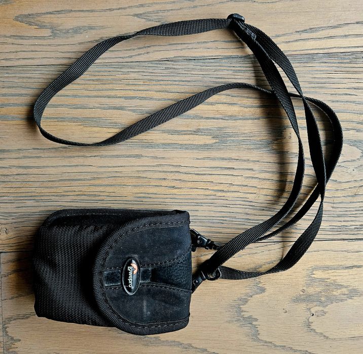 Małe etui Lowepro