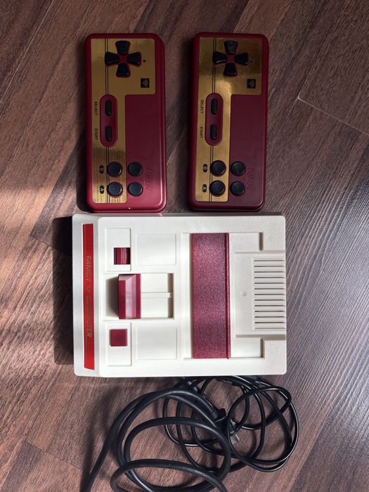 Игровая консоль 2Е 8bit HDMI (2 беспроводных геймпада, 3000 игр)
