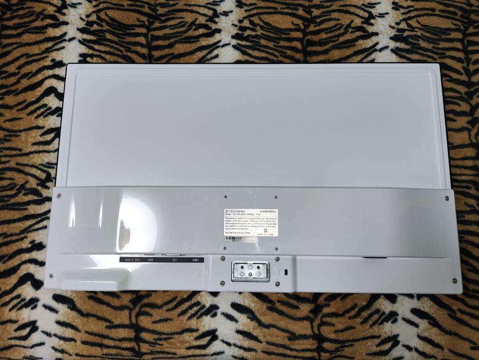 Монитор EvroMedia M-27