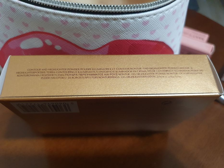 Палетка  Charlotte Tilbury Filmstar Bronze & Glow
