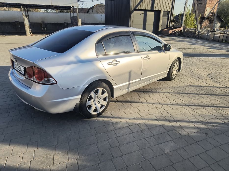 Honda Civic 2008, 1.8 газ/бензин