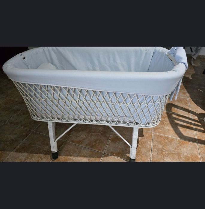 Mini berço com rodas