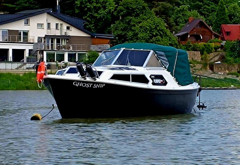 Łódź motorowa kabinowa FRAM 25  7.70 m diesel + elektryk z przyczepą