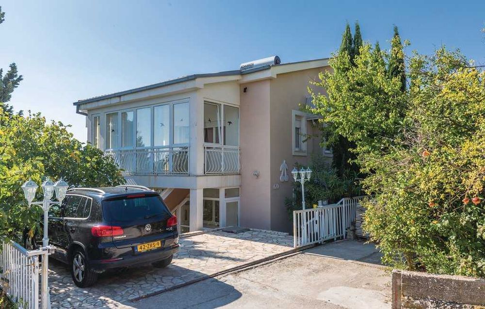 Wakacje, Chorwacja, okolice Makarskiej, apt. z basenem dla 6 osób