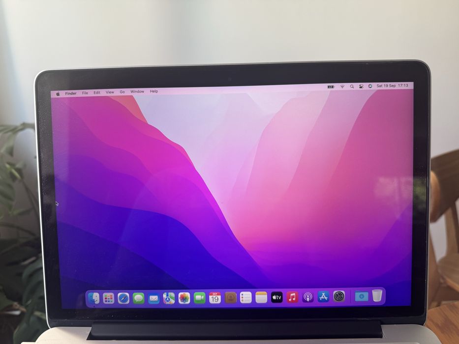 MacBook Pro Retina 13" — i5 2.9GHz / 8GB / 512GB SSD