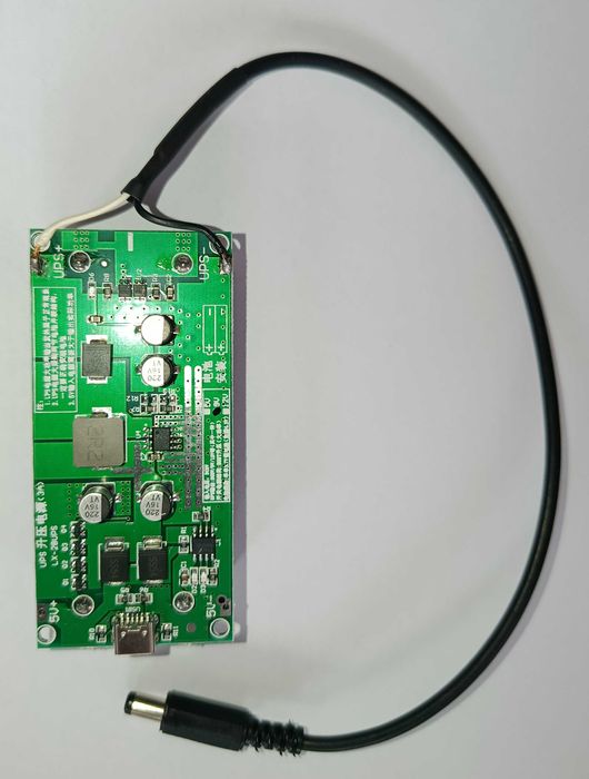 Модуль UPS/ИБП 12V/9V-5V на 2 Li-Ion 18650 –UPS/ИБП для роутера