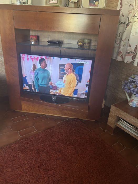 Móvel TV em cerejeira