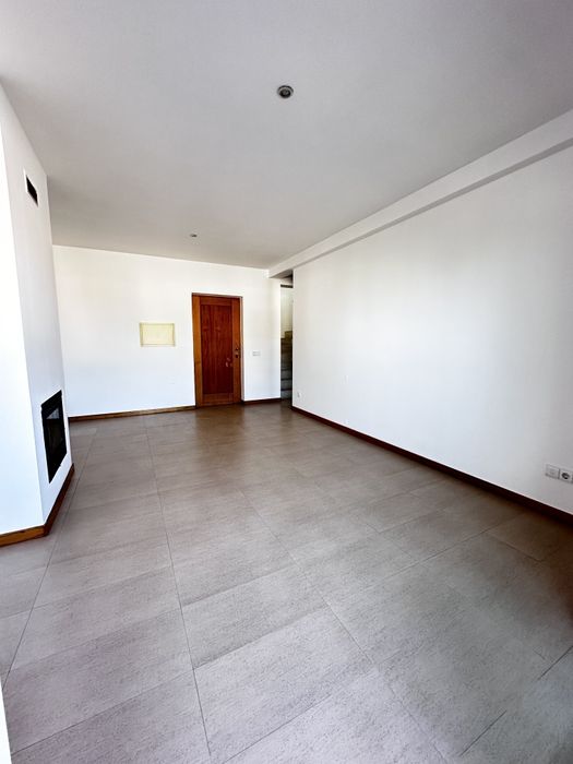 Alugo Apartamento T2 Dúplex  Aveiro