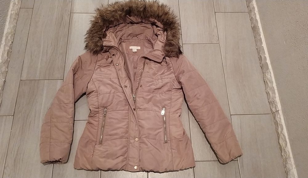 Фирменная куртка H&M.