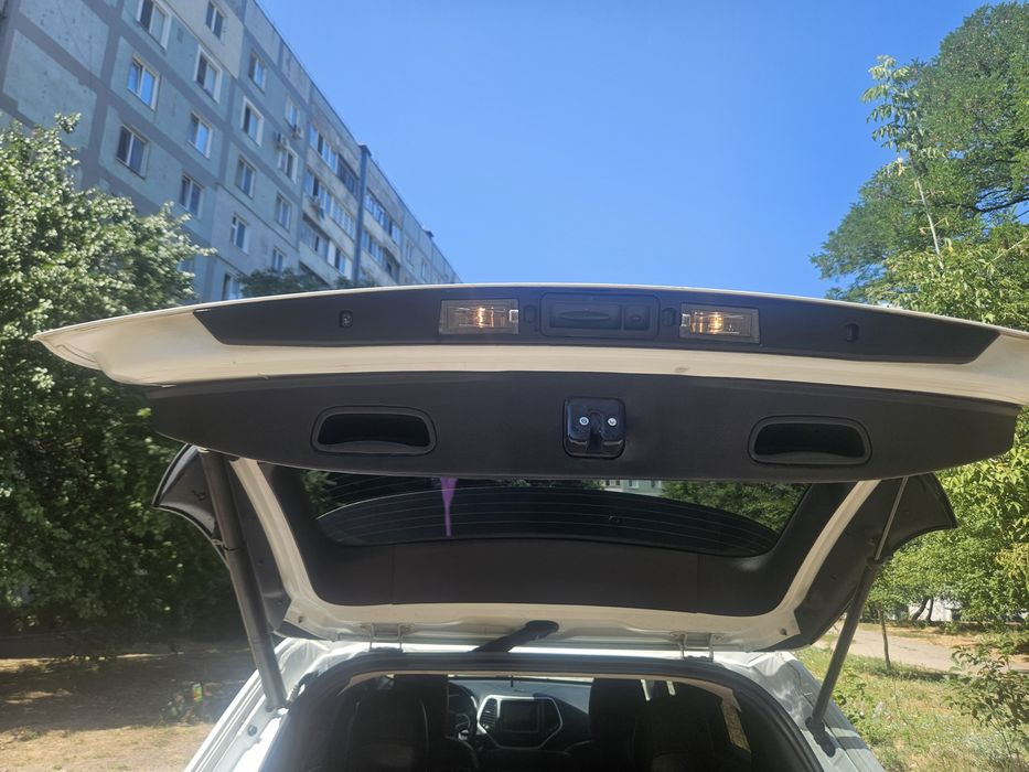 Jeep Cherokee Limited White