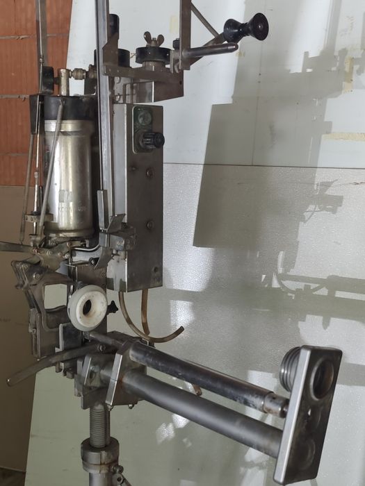 Klipsownica  tiperTie półautomat KDCNV 400