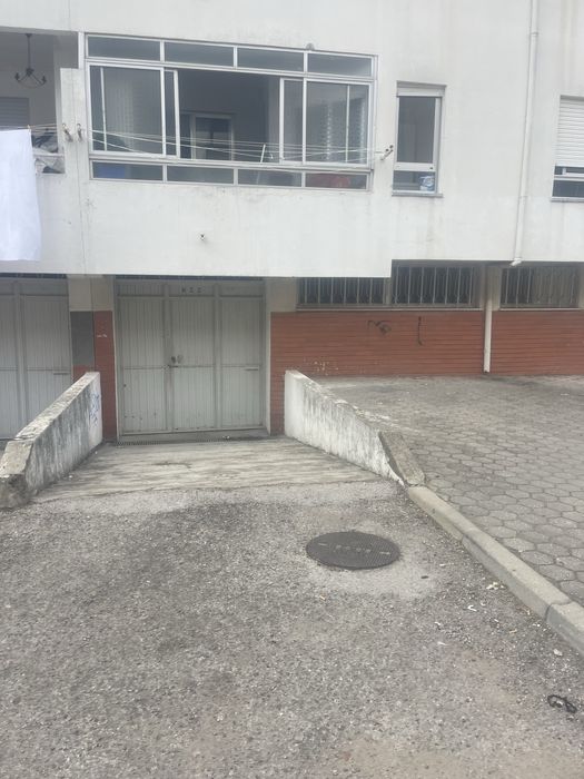 Garagem 13m2 com wc