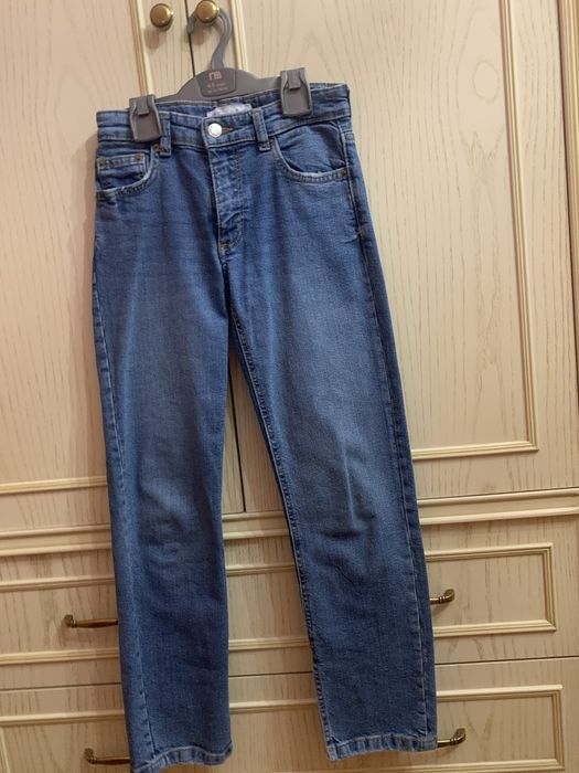 Джинсы на девочку. ZARA
