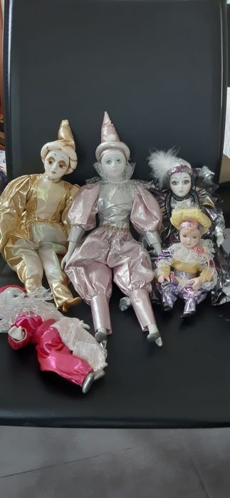 Coleção de bonecas de porcelana
