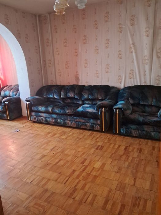 Продаю мебель разную.