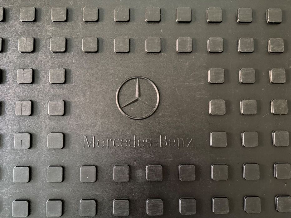 Tapete Porta-Malas/Bagageira - Mercedes-Benz C (W204)