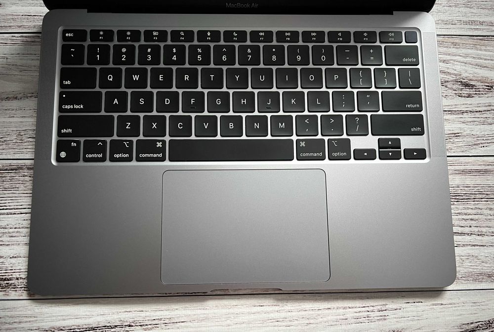 Apple Macbook Air 2020 M1 / 16Gb / SSD 512Gb