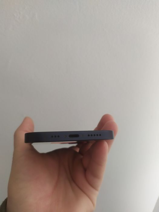 Iphone 12 64ГБ..
