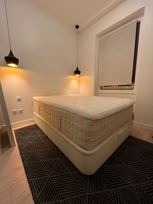 Cama de Casal Queen Size