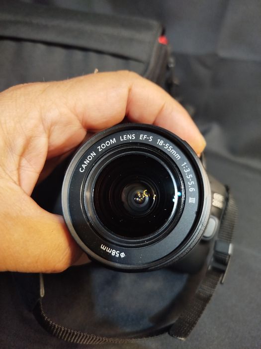 Máquina Fotográfica CANON EOS 250D +EF-S 18-55  COMO NOVA em Garantia