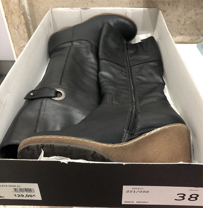 Botas pele preta 38