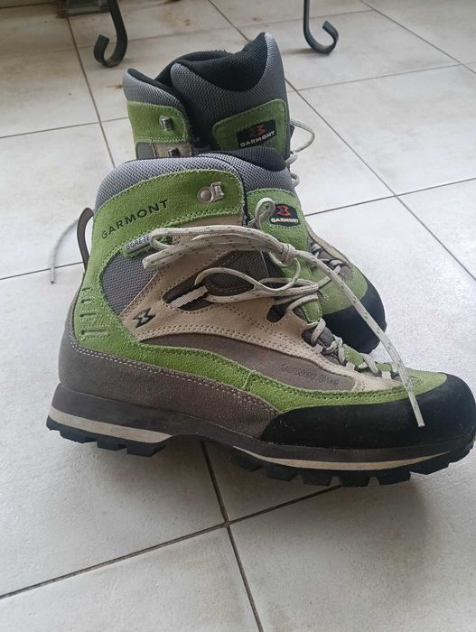 Botas de montanha. Marca Garmont