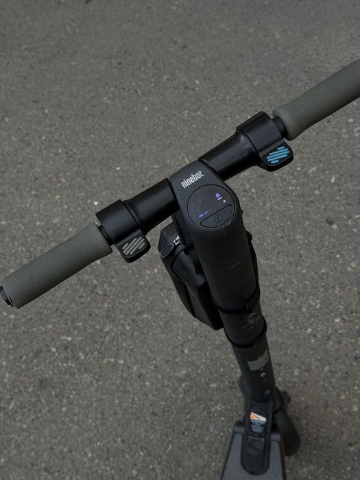 Електросамокат Ninebot KickScooter ES2 + сумка! 761 км
