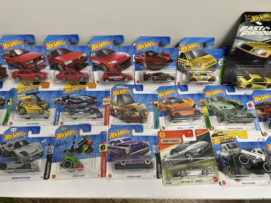 продаю Hotwheels пишите в лс