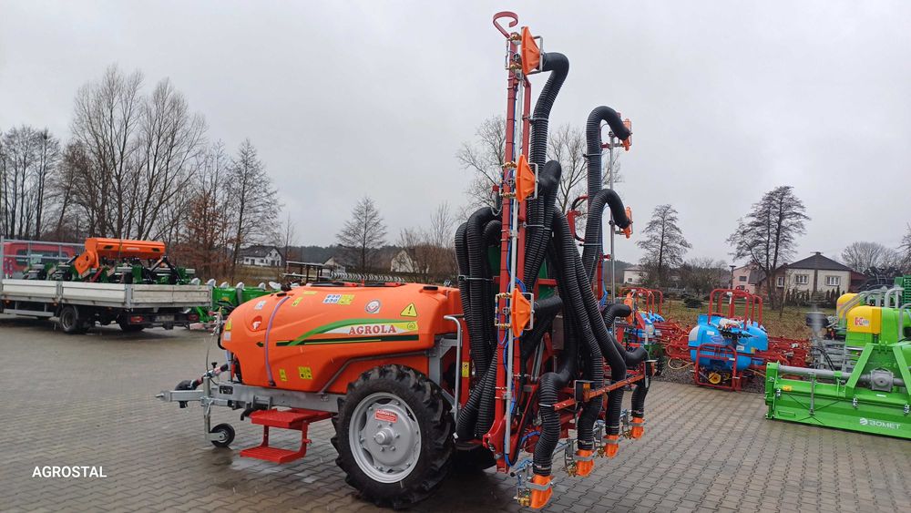 Opryskiwacz sadowniczy do truskawek Agrola Aeris H 1000 l