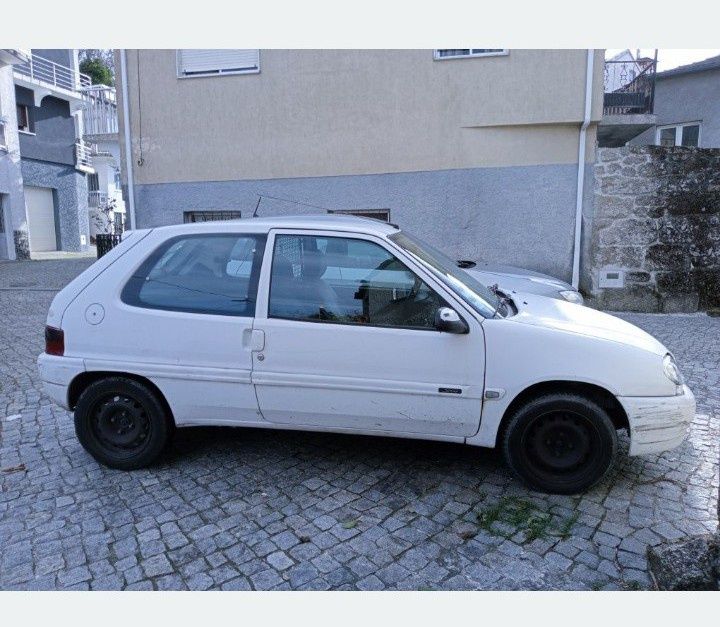 Citroën Saxo 1.5D de 2002.