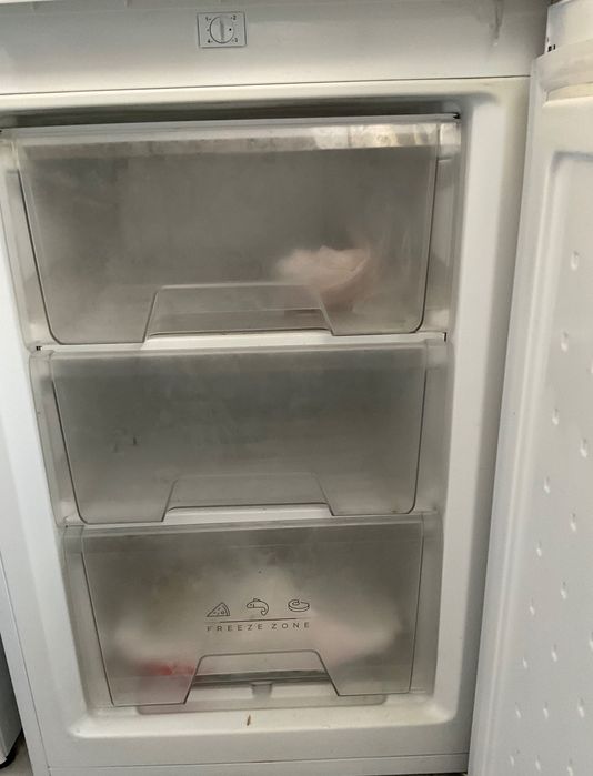 Arca frigorífica de gavetas verticais