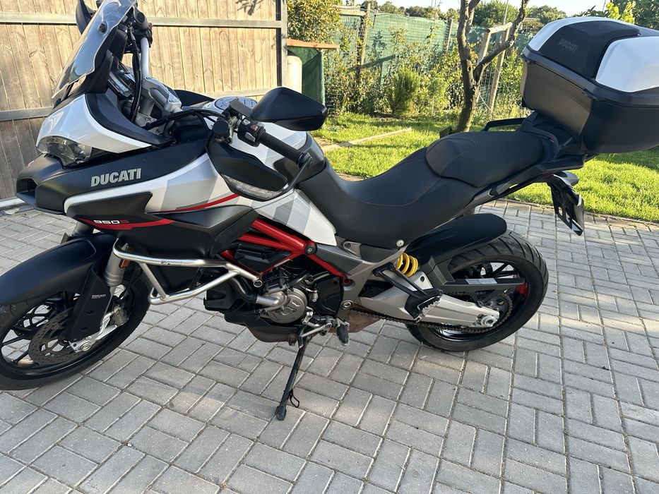 Ducati 950 S estimada com poucos km