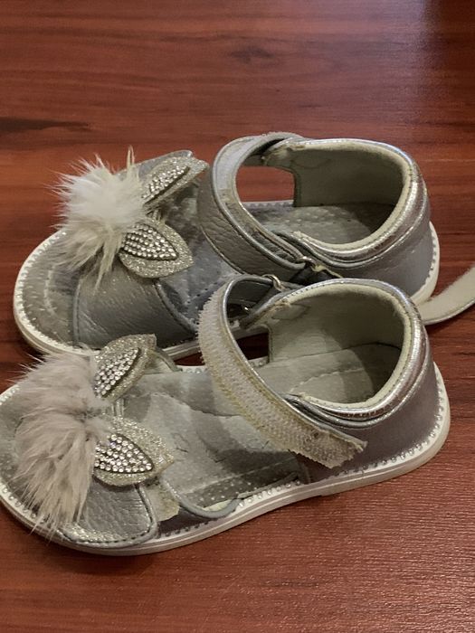 Сандалі зайчики для принцеси