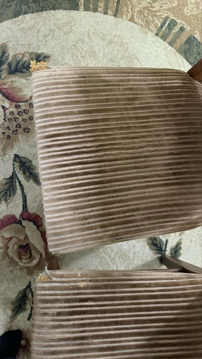 Стіл кухонний класичний