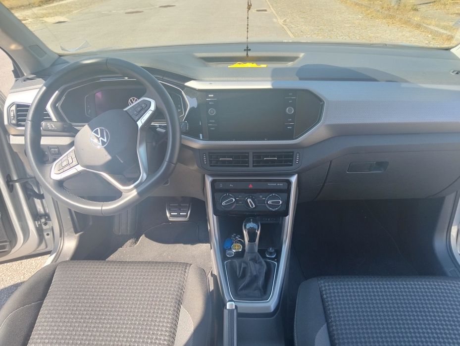 VW T-Cross DSG e Opel Movano