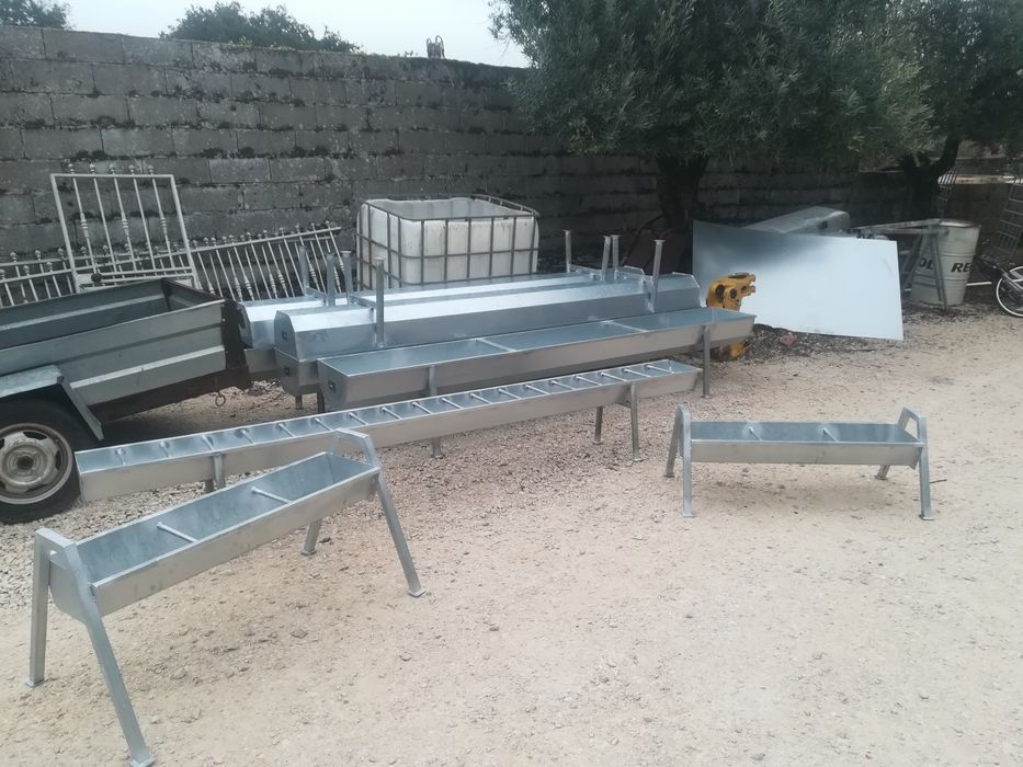 Comedouros/Bebedouros