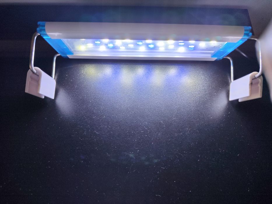 Lama LED do akwarium.