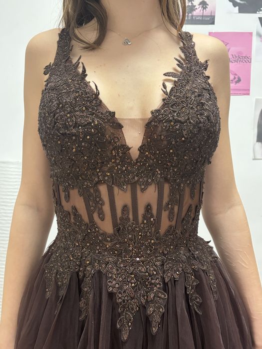 Brązowa sukienka maxi, księżniczka, idealna na studniówkę