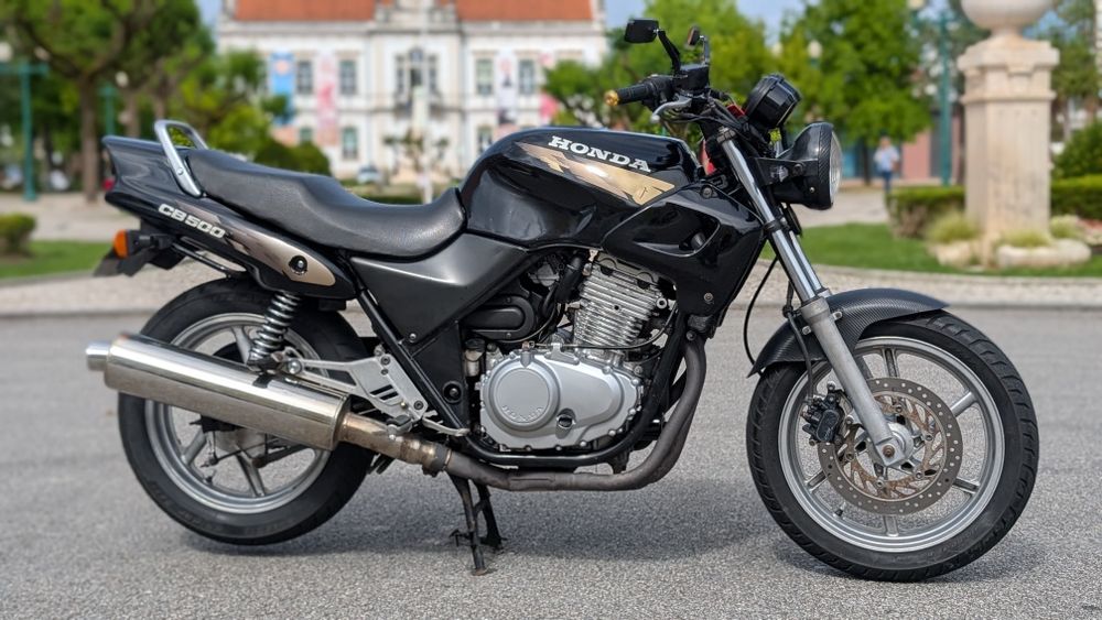 CB500 - Troco material Construção