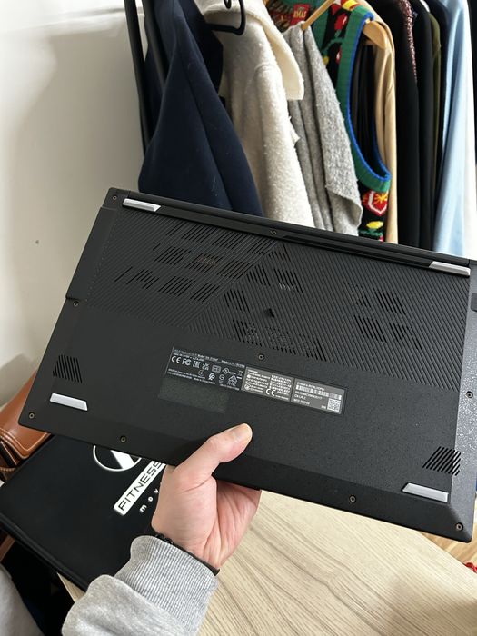 Portátil Asus Vivobook 15 (16GB RAM/ 512GB SSD) - Ryzen 5 7520U