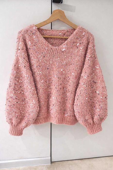 Ręcznie robiony sweter moherowy z cekinami